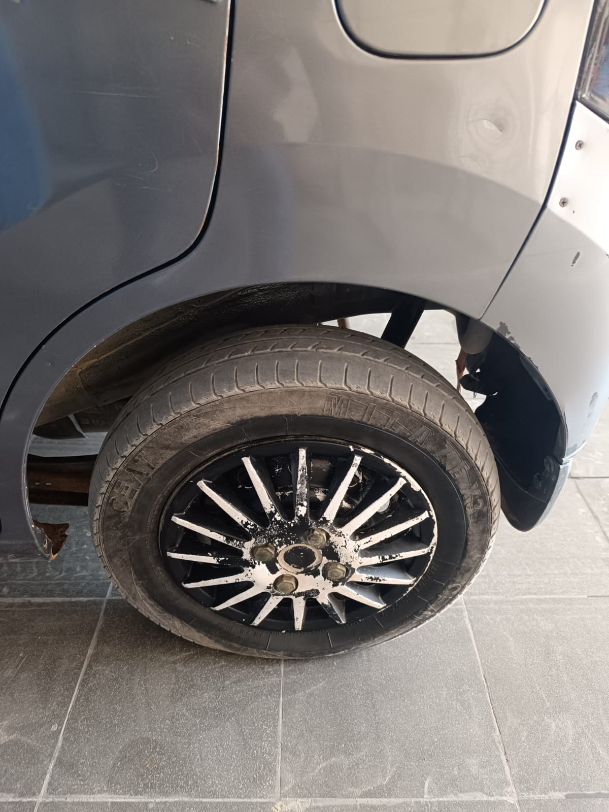 Maruti Suzuki Wagon R 1.0(2010-2013) Lxi